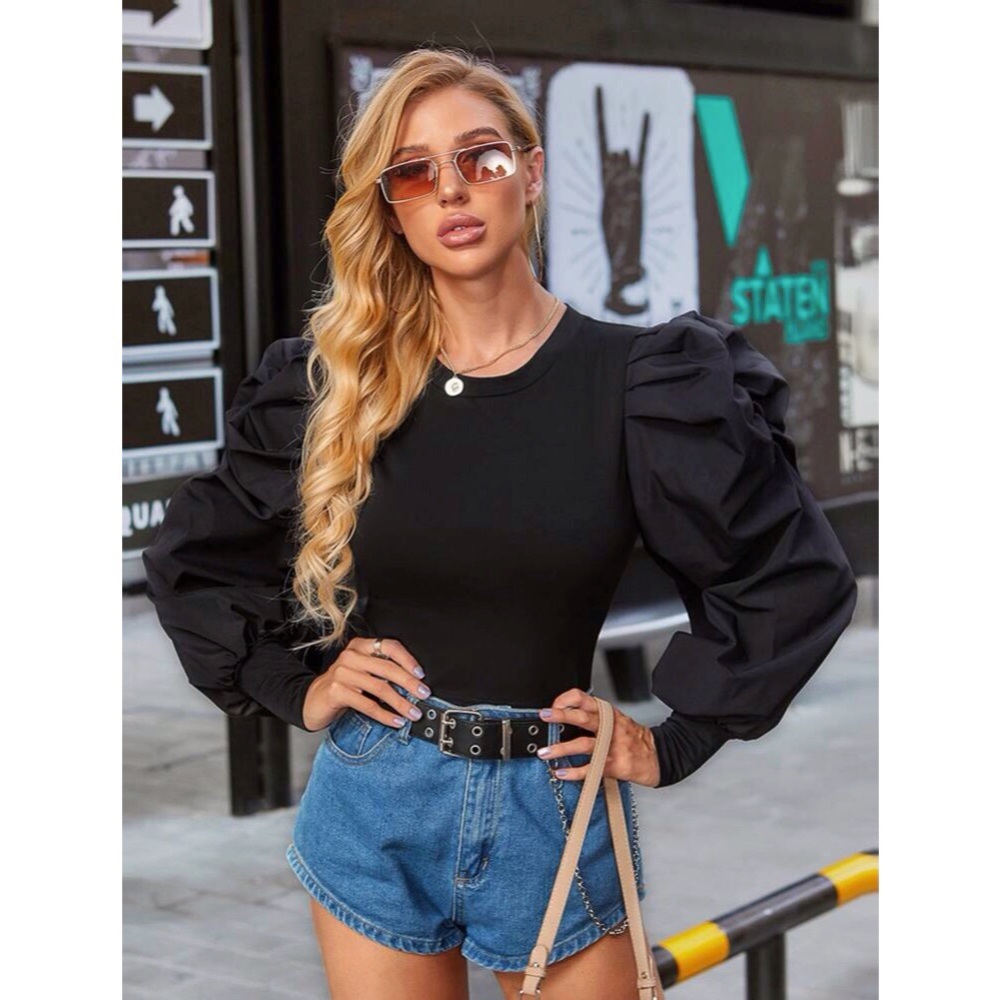 🔥 Ruched Lantern Sleeve Solid Crop Top